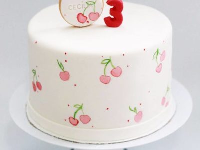 Bolo pintado tema cerejinhas