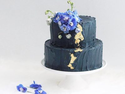 buttercream cake espatulado com folha de ouro