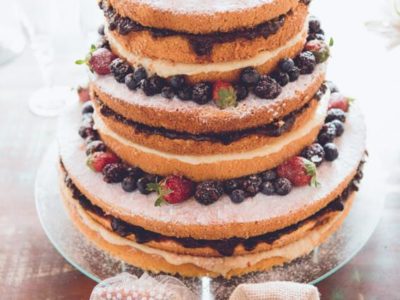 naked cake com frutas