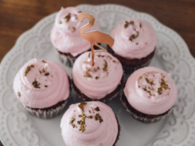 Cupcakes com confeitos