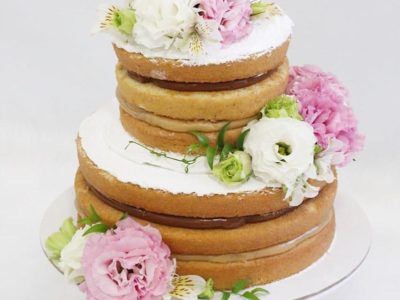 naked cake com flores